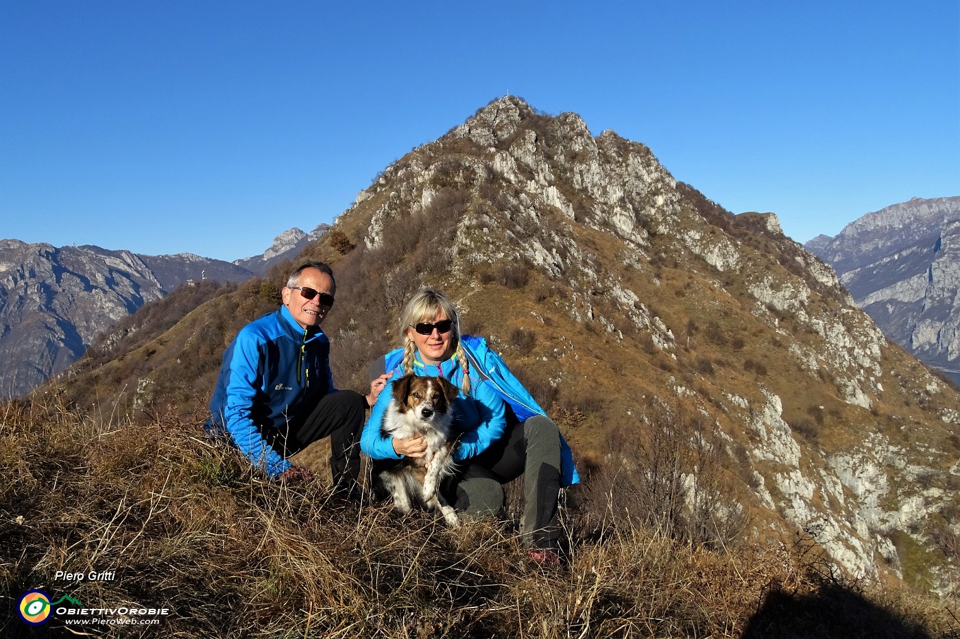 03 Dal Terzo Corno vista verso il Secondo Corno e la vetta del Barro.JPG